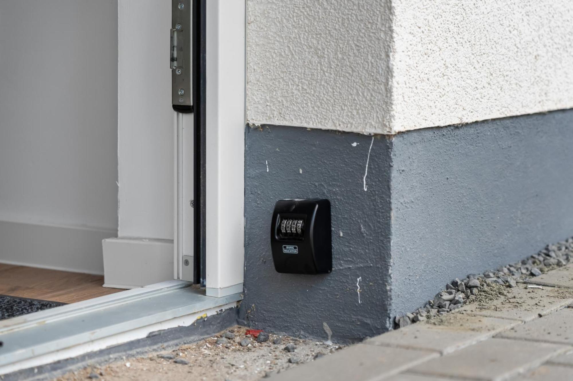 Apartamento Design Luxus, Vollausstattung, Neubau, 30Min Hbf Leipzig 8, Naehe Flughfaen, Bmw, Dhl, Amazon Schkeuditz Exterior foto